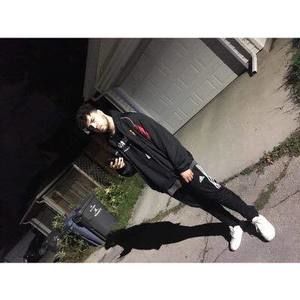 Meet your Posher, Troy